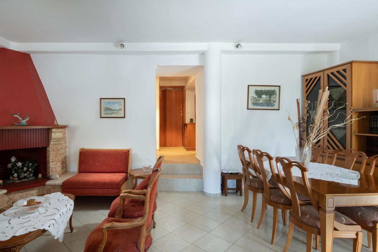 Thodoros Apartment ซีเกีย ภายนอก รูปภาพ